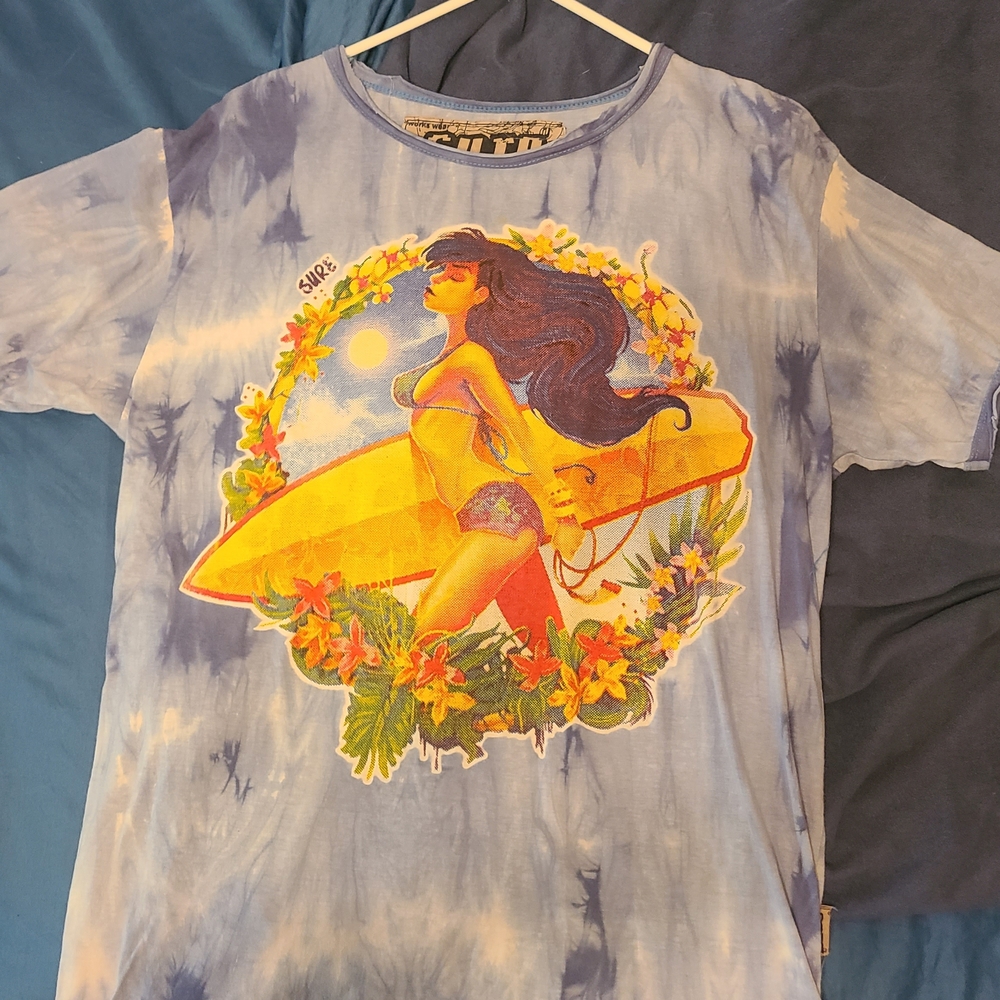 Vintage Tie-Dye Surf Girl Graphic Tee in Blue and Yellow - Large